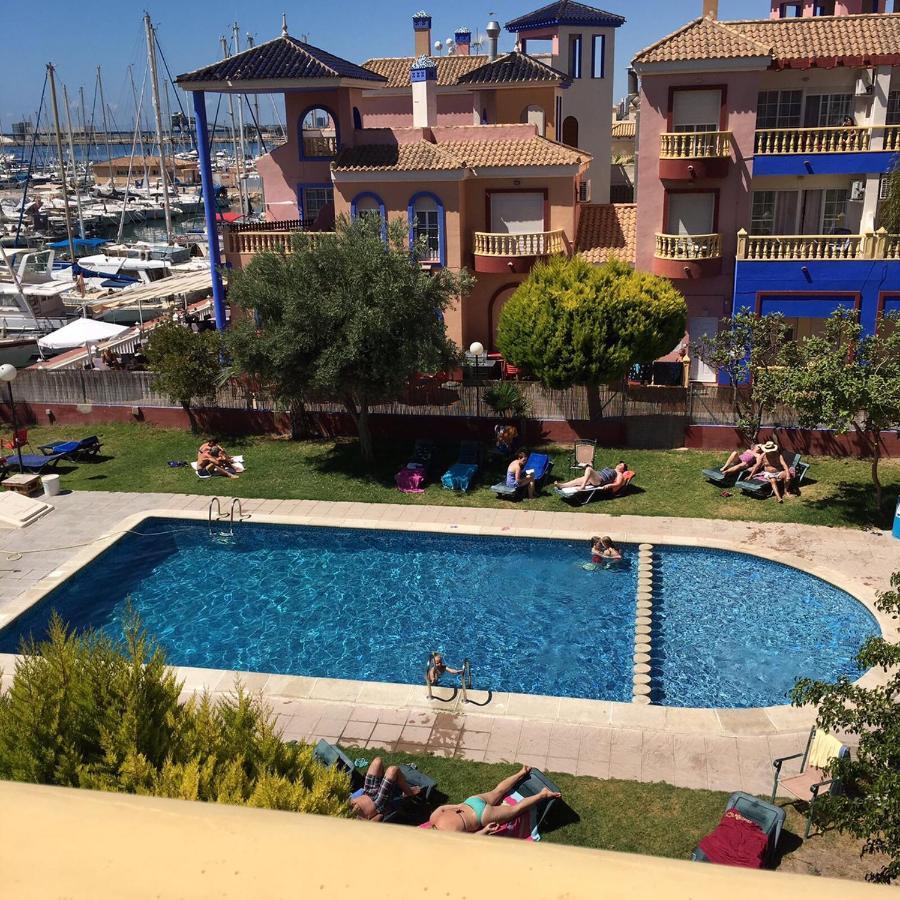 Apartamentos Deluxe San Julian Torrevieja Luaran gambar